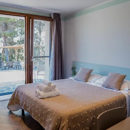 Rascioni & Cecconello Farm stay *