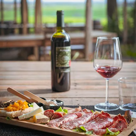 Rascioni & Cecconello Farm stay
